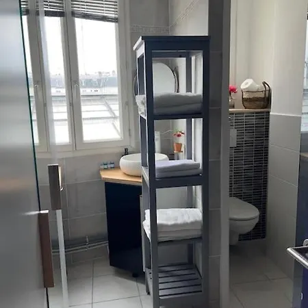 Quartier De L'europe A Appartement Paris